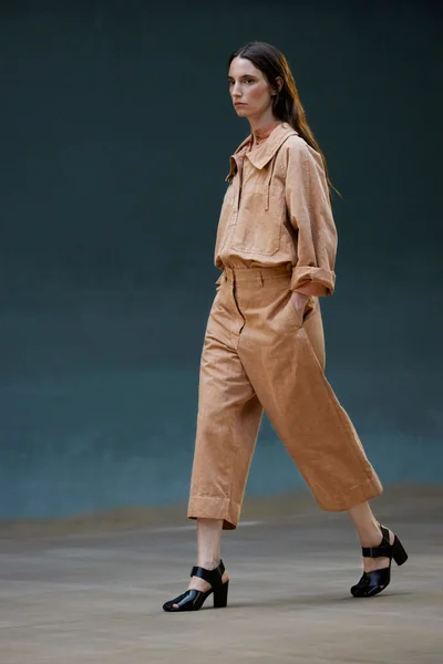 Look 35